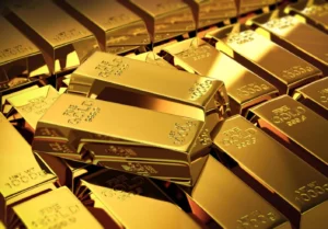 Gold Tumbles Below $3,000 Amid Weekend Market Turbulence