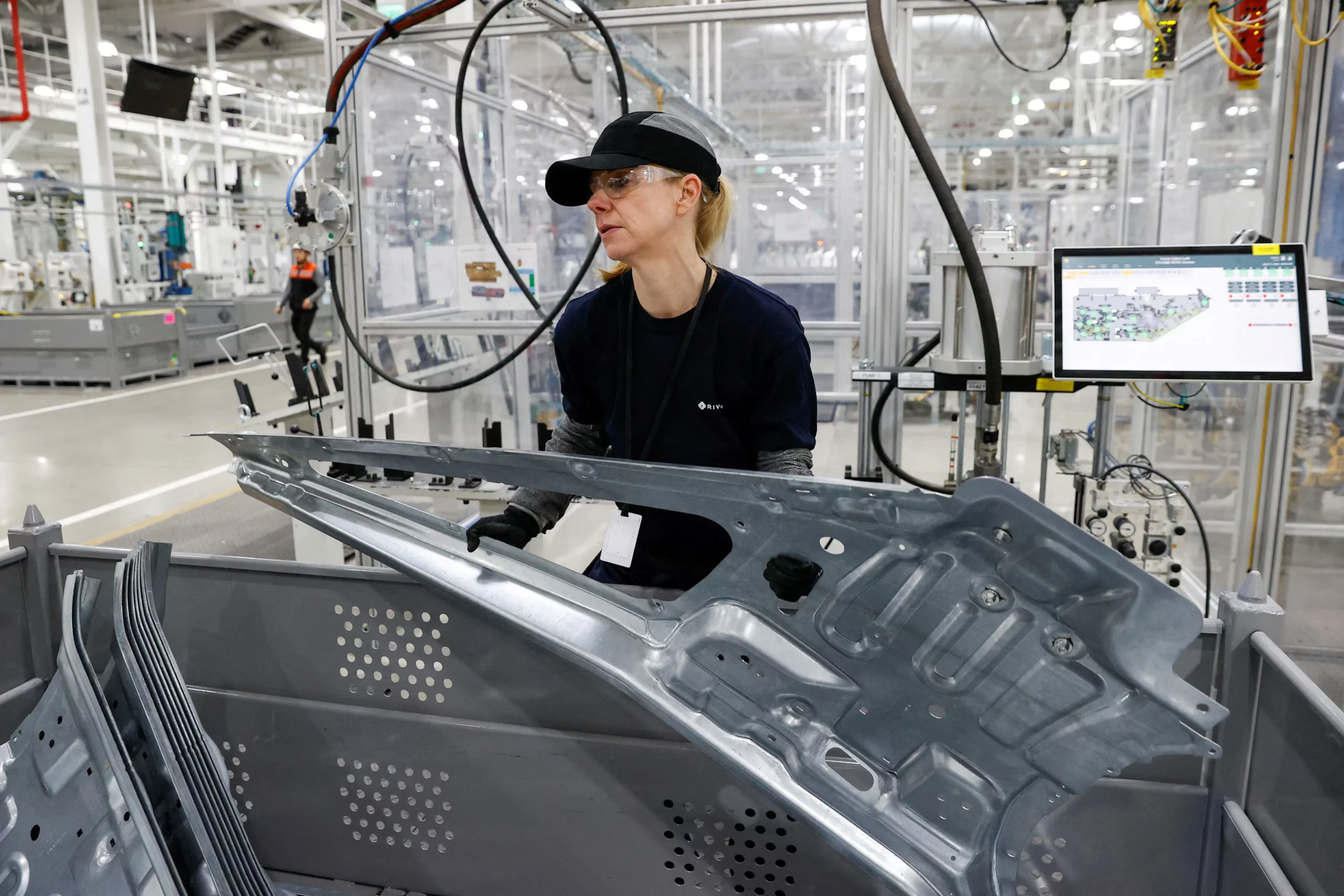 Economic Pressures Undermine U.S. Manufacturing Despite Policy Ambitions