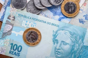 Brazilian Real Stabilizes at R$5.82 After Sharp Recovery Against Dollar
