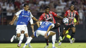 Cruzeiro Ends Winless Streak, Defeats Bahia 3-0, and Signals Shift in Competitive Dynamics