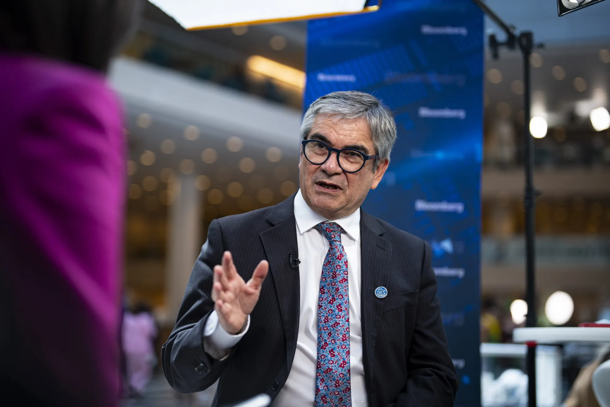 Chile's Finance Ministry Clashes with Fiscal Council Over Budget Cuts