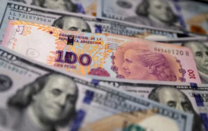 Argentina Unveils Dollar Plan to Tap $400 Billion in Hidden Cash