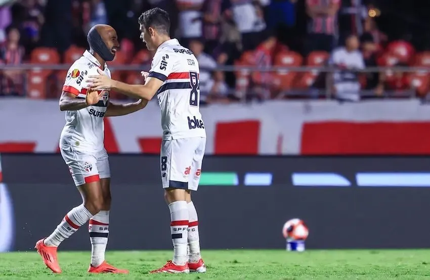 São Paulo Clinches Libertadores Group Dominance with Tactical Victory Over Talleres
