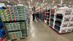 U.S. Consumer Confidence Rebounds Sharply After Trade Truce, Reversing Five-Month Slide
