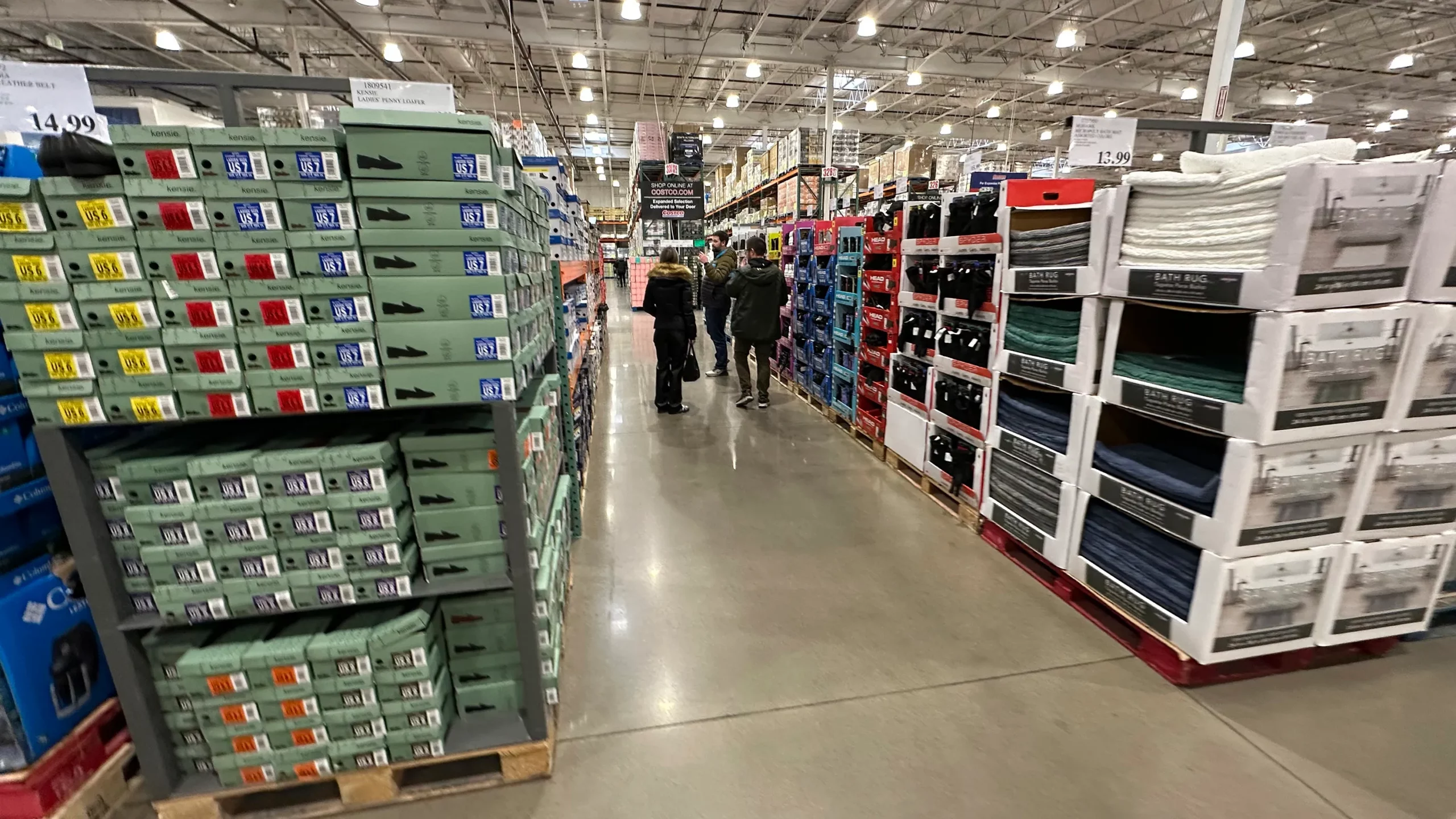 U.S. Consumer Confidence Rebounds Sharply After Trade Truce, Reversing Five-Month Slide