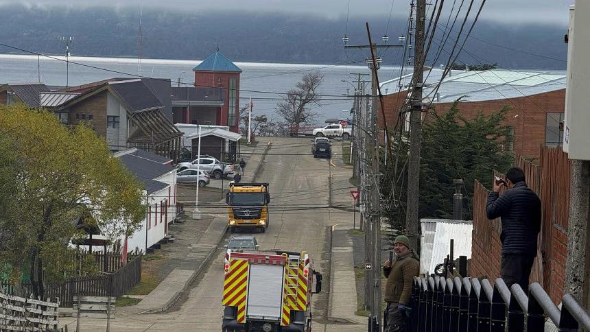 Powerful 7.5 Magnitude Earthquake Triggers Tsunami Alerts Across Southern Chile and Argentina