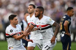 São Paulo Tightens Grip on Libertadores Group D After Decisive Win in Lima