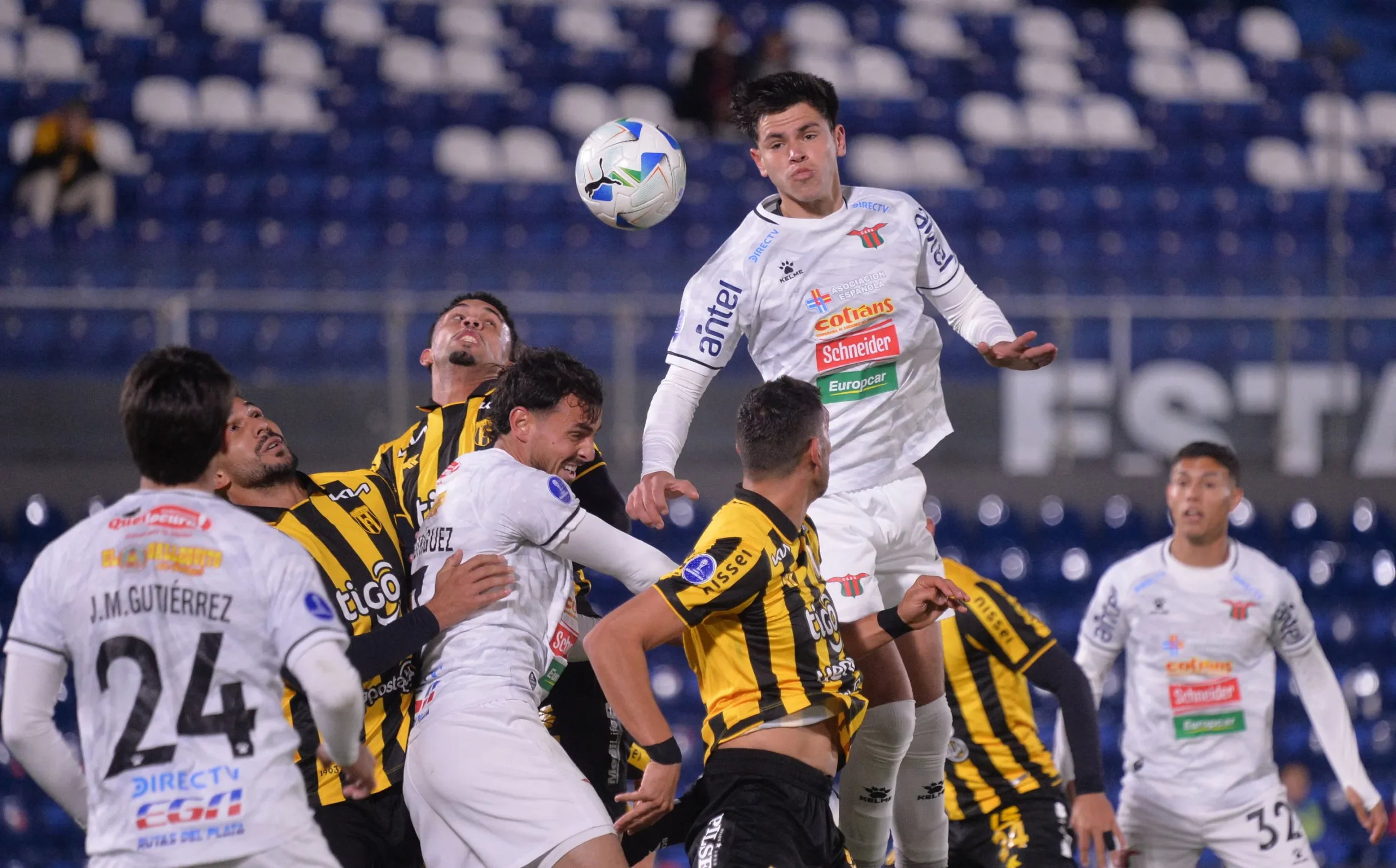 Paraguay’s Guaraní Crumbles in 0-5 Copa Sudamericana Rout