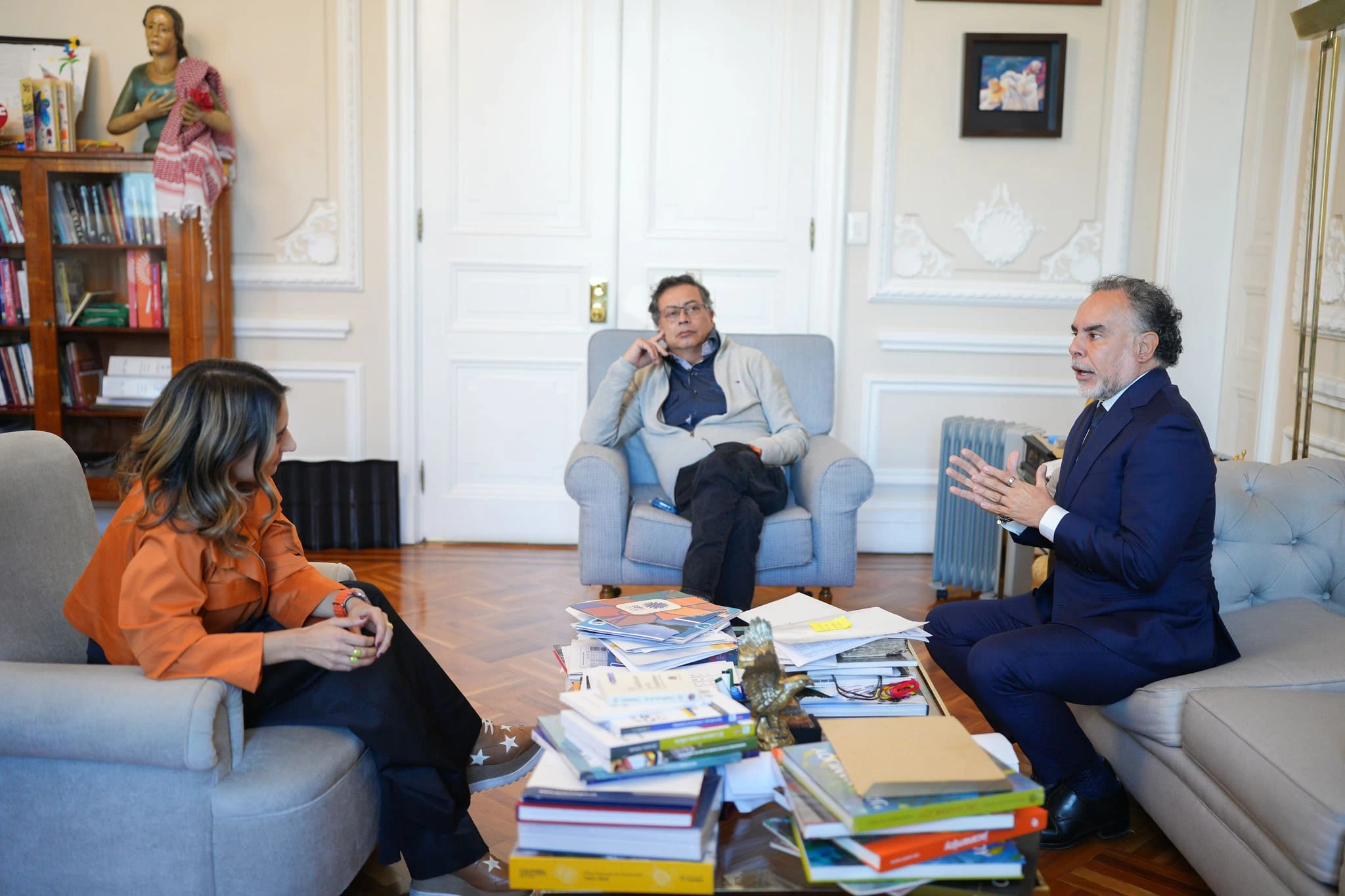 Power Struggle at Colombia’s Top: Cabinet Feud Threatens Political Stability
