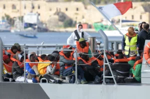 Portugal Orders Expulsion of 18,000 Migrants Ahead of Crucial Election