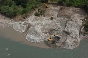 Ecuador Halts Chinese Mining in Napo Over Environmental Failures