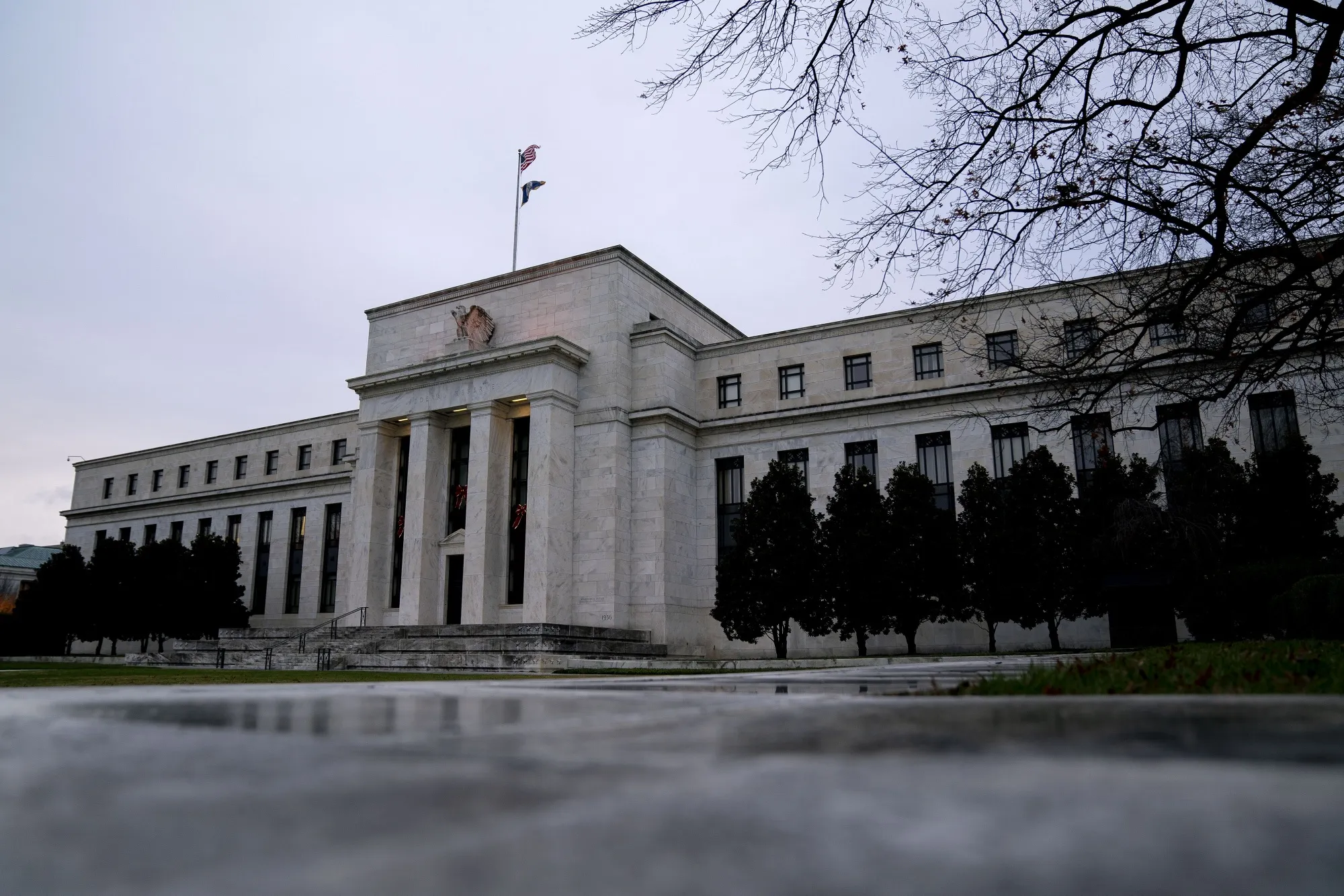 Fed Official Sticks to Forecast: Two Interest Rate Cuts Expected in 2025, First Likely in September