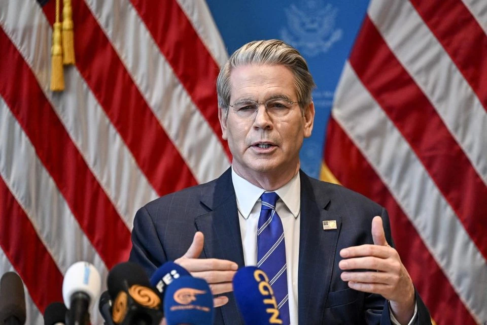 Bessent Calls Fed’s 2022 Rate Hikes a “Gigantic Mistake” as U.S. Economy Faces Crossroads