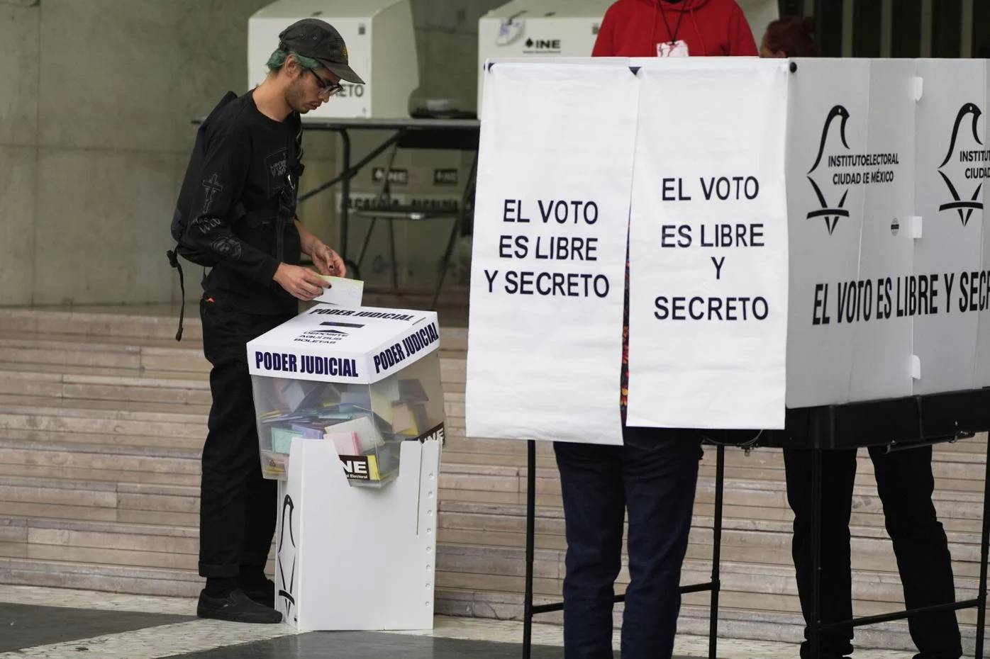 Mexico's Judicial Overhaul Faces Scrutiny After Historic 13% Voter Turnout