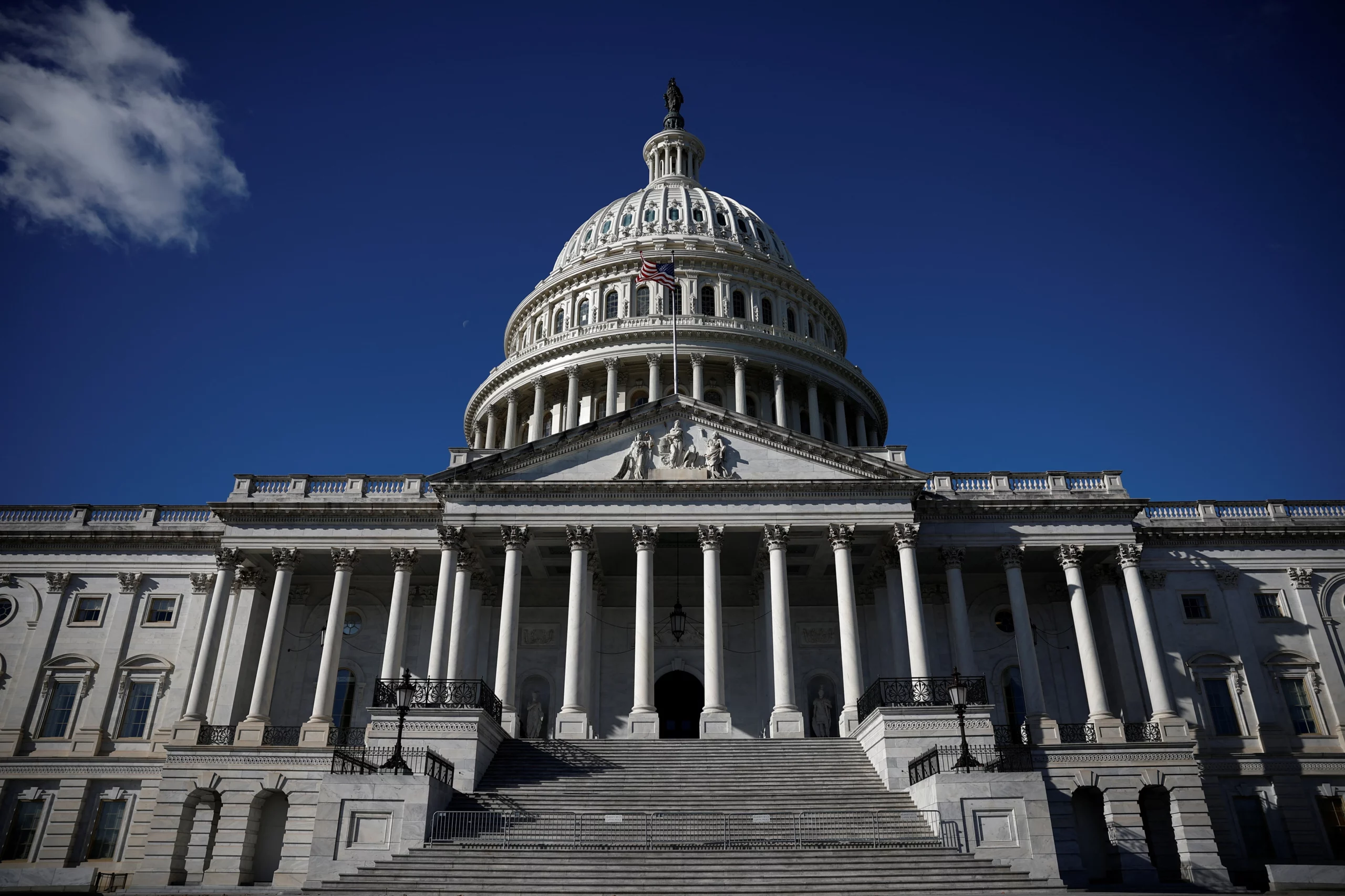 Senate Approves First U.S. Stablecoin Law, Setting New Rules for Digital Dollar Tokens