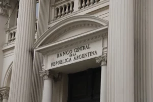 Argentina Issues Dollar Bonds to Help Companies Pay Old Foreign Debts