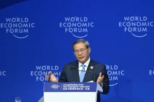 China Faces Test as It Turns to Domestic Spending for Growth