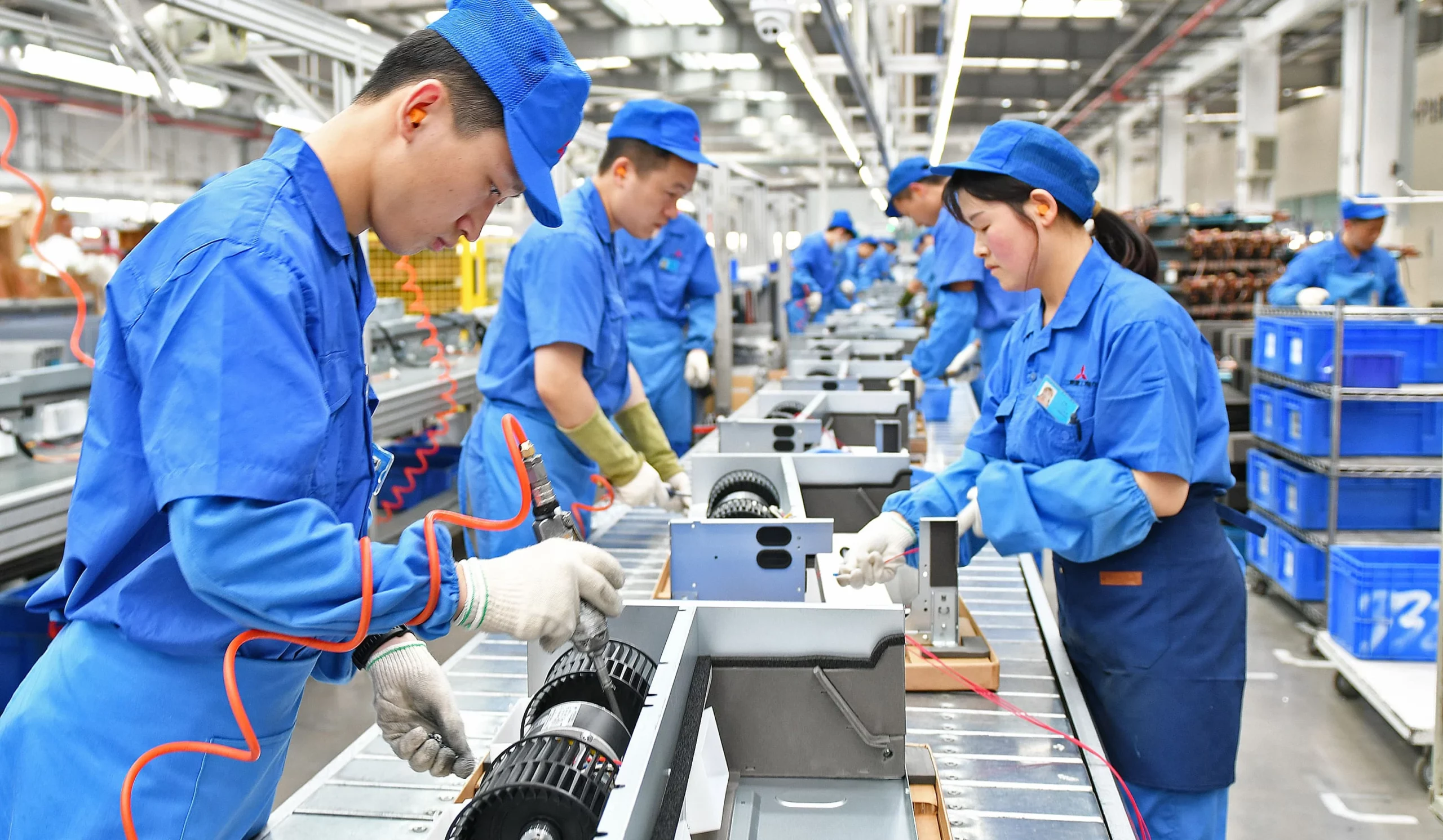 China’s Growth Falters as Exports and Industry Weaken