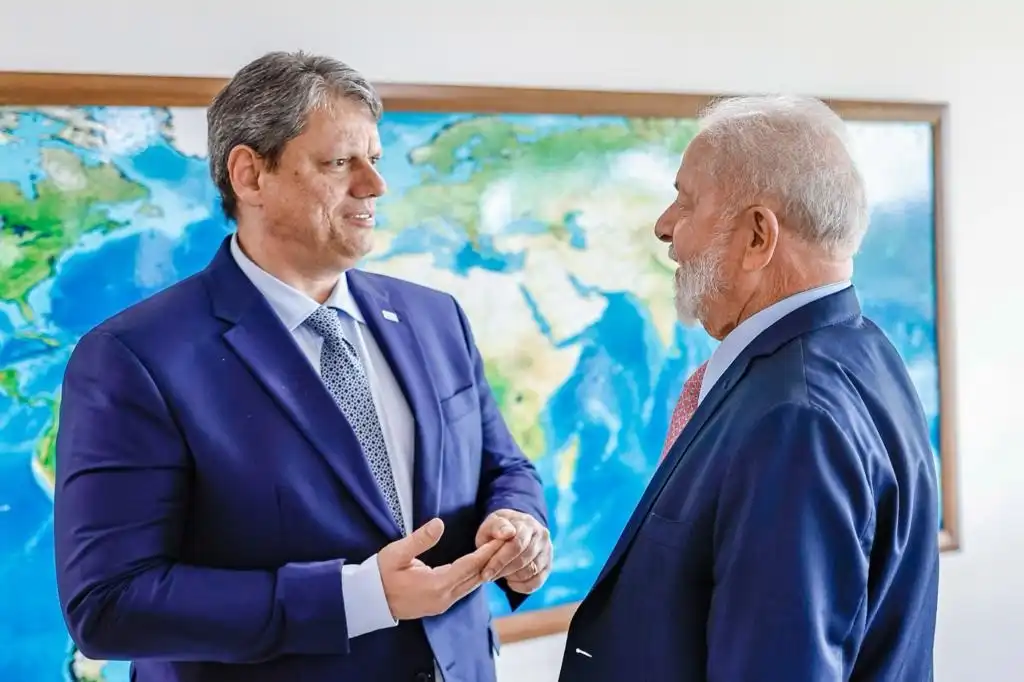 Brazil’s Power Brokers Turn Their Backs on Lula and Eye Tarcísio as the Next Leader