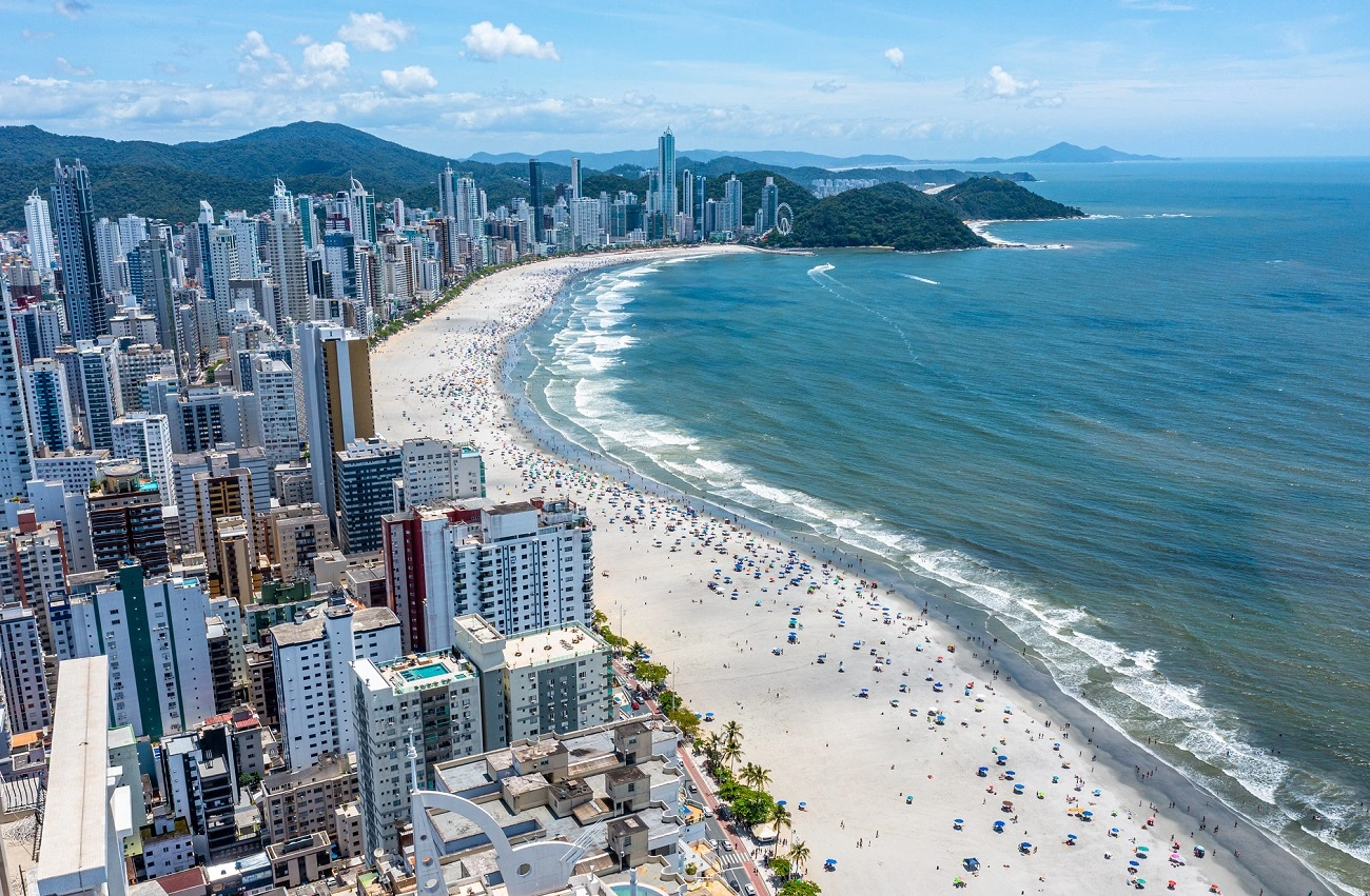 Santa Catarina Surpasses São Paulo as Brazil’s Top Magnet for Movers