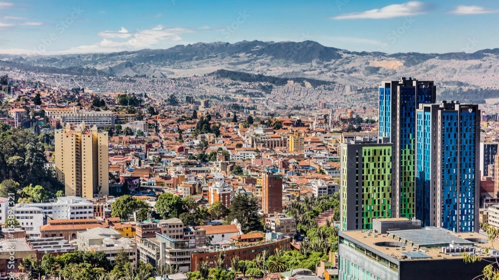 Colombia Takes Fiscal Gamble as 2026 Deficit Set to Hit 8.2% of GDP