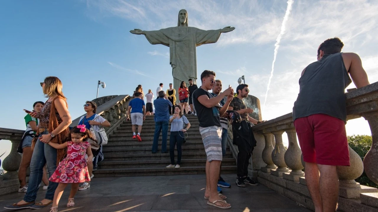 Brazil Sees Foreign Tourist Drop as New Visa Rules Hit US, Canada, Australia Visitors