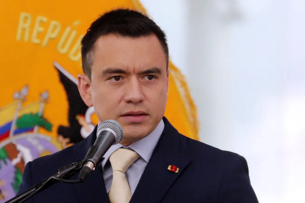 Ecuador’s State Shrink: 5,000 Public Jobs Cut in Drive to Ease Fiscal Pain