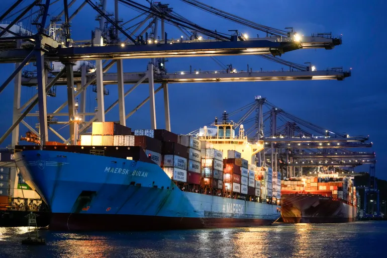 China Pushes to Keep Grip on Strategic Panama Canal Ports