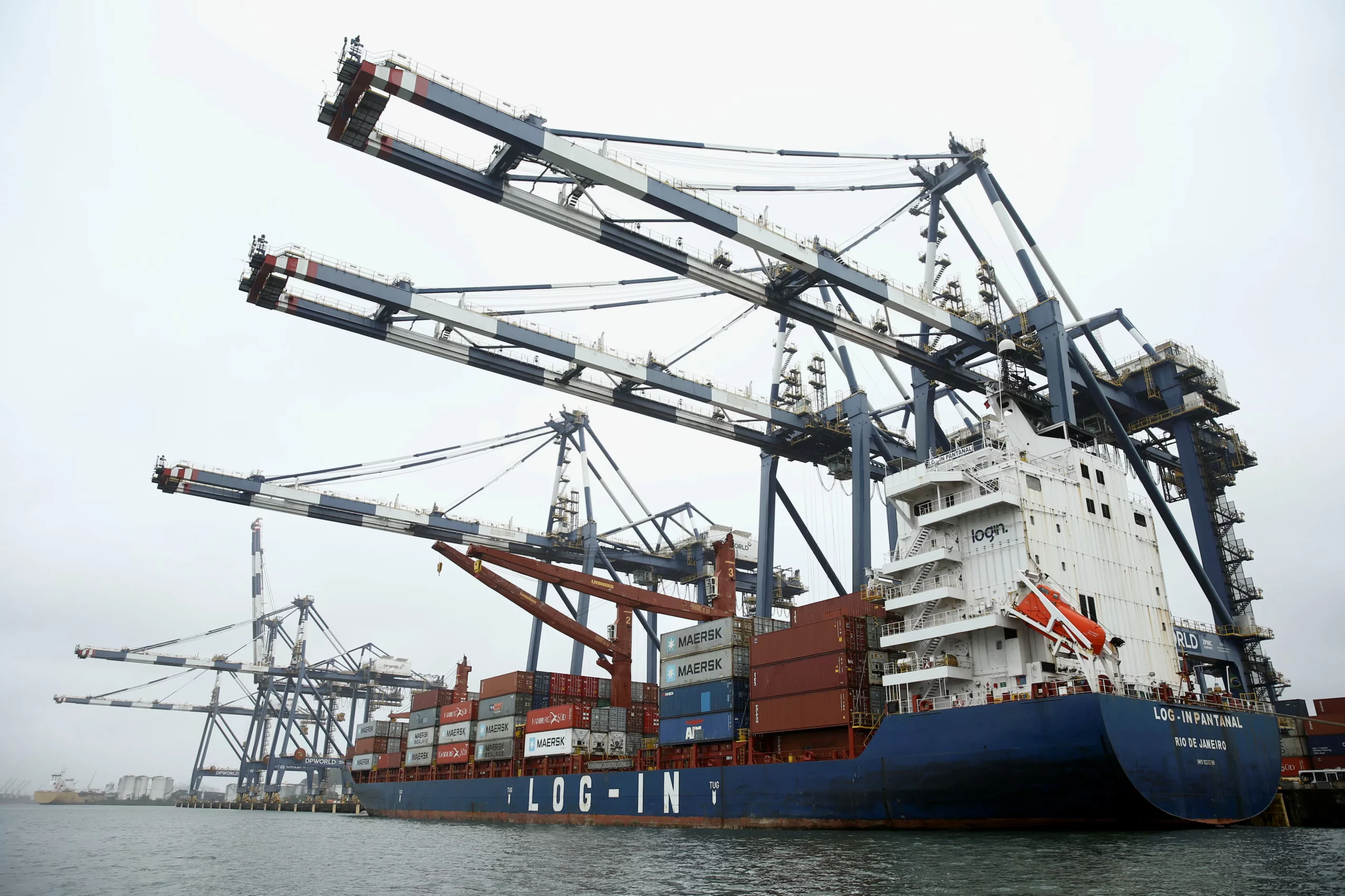 Brazil’s Trade Surplus Shrinks as Imports Rise and Export Prices Fall