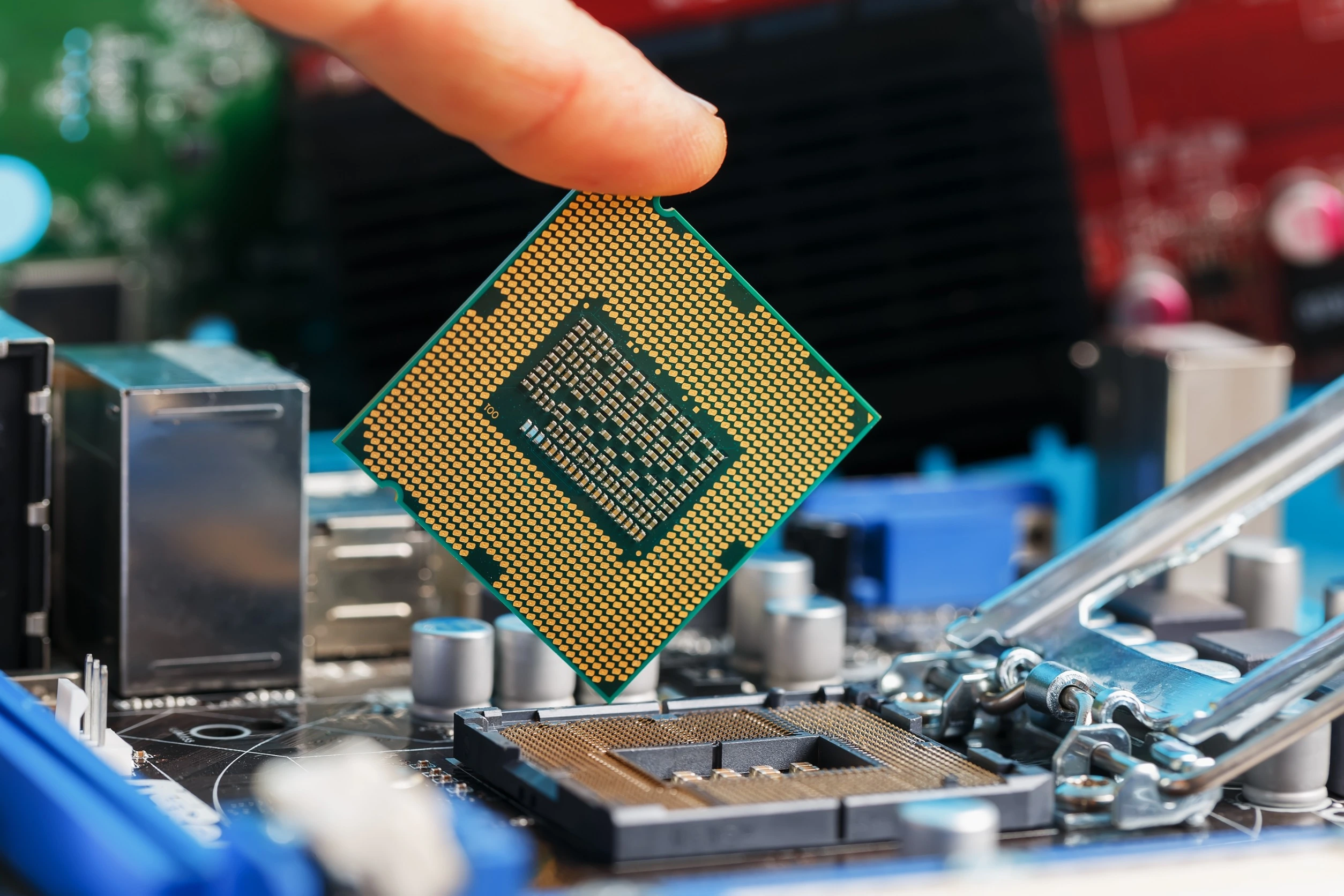Intel Pulls Back on European Manufacturing, Leaving EU’s Chip Future in Doubt