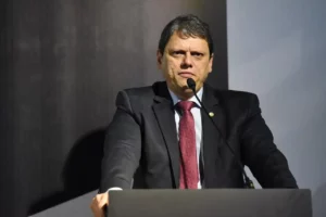 Tarcísio Champions São Paulo’s Trade Interests at US Embassy, Defying Political Pressure