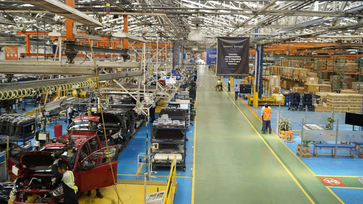 Colombia’s Factories Struggle with Higher Costs and Fewer Jobs, Despite Some Growth