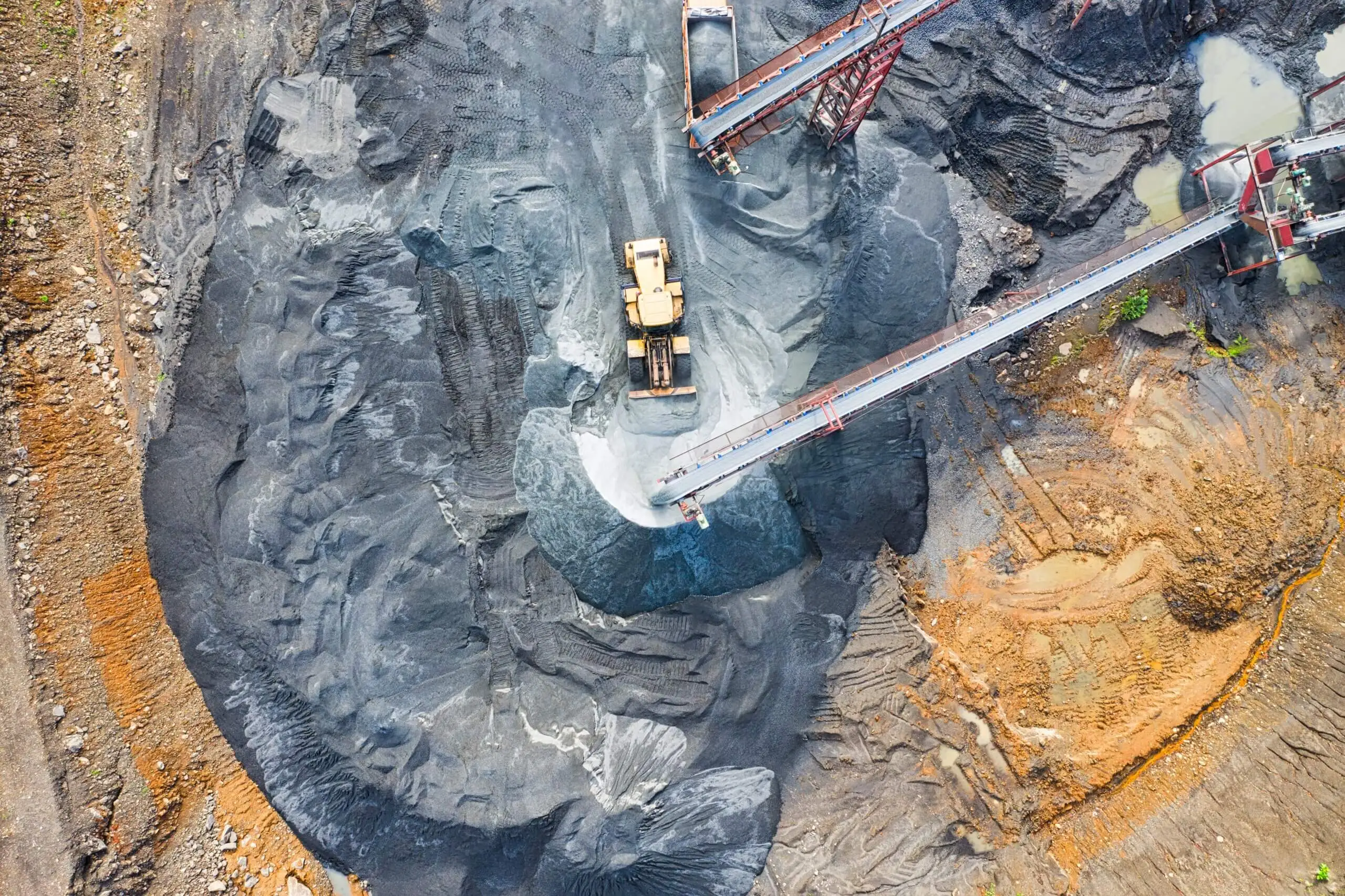 America’s Hidden Weak Spot: Why the U.S. Economy Runs on Foreign Minerals