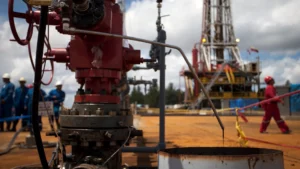 Sanctions Bite as Venezuela Sells More Oil to Fewer Buyers