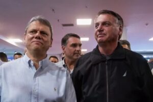 Bolsonaro Withholds Backing of São Paulo Governor as Tarcísio Loses Ground on Brazil’s Right