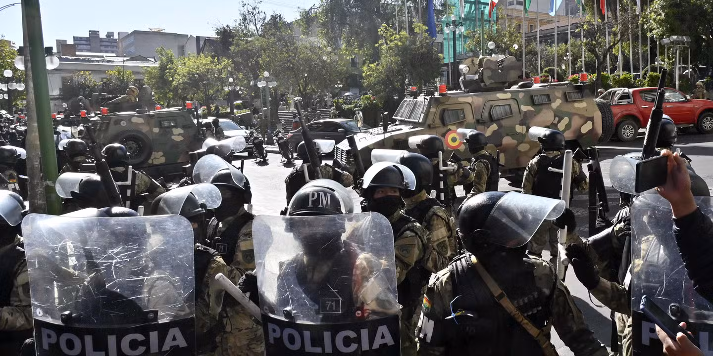 Bolivia Mobilizes Massive Police Force as Deep Crisis Shadows Sunday Election
