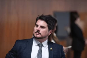 Moraes Orders Ankle Monitoring for Next Conservative Politician After Bolsonaro