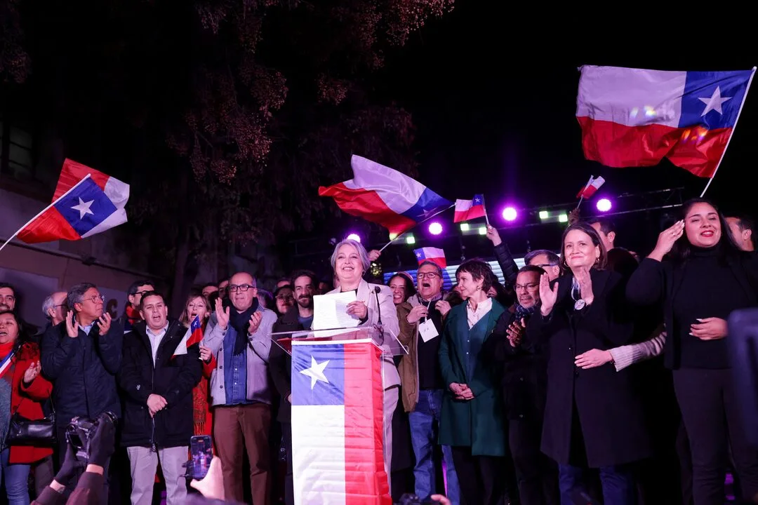 Chile’s Election Race: Communist Jara Faces Rising Rejection as Kast Gains