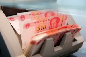 China’s First Lending Drop in 20 Years Exposes Limits of Cash-Driven Stimulus