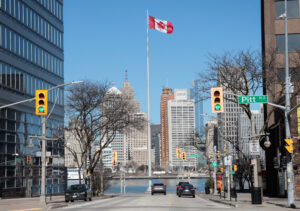 Canada Slips Into Contraction as U.S. Powers Ahead