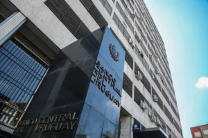 Uruguay Holds Steady at 2.5% Growth Forecast as Inflation Stays on Target