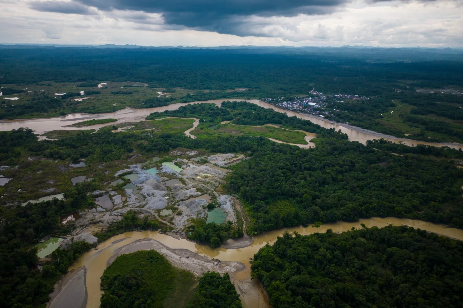 Amazon Island Tension Tests Colombia and Peru’s Fragile Border Peace