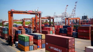 Argentina’s Trade Gap Widens as Imports Race Ahead of Exports