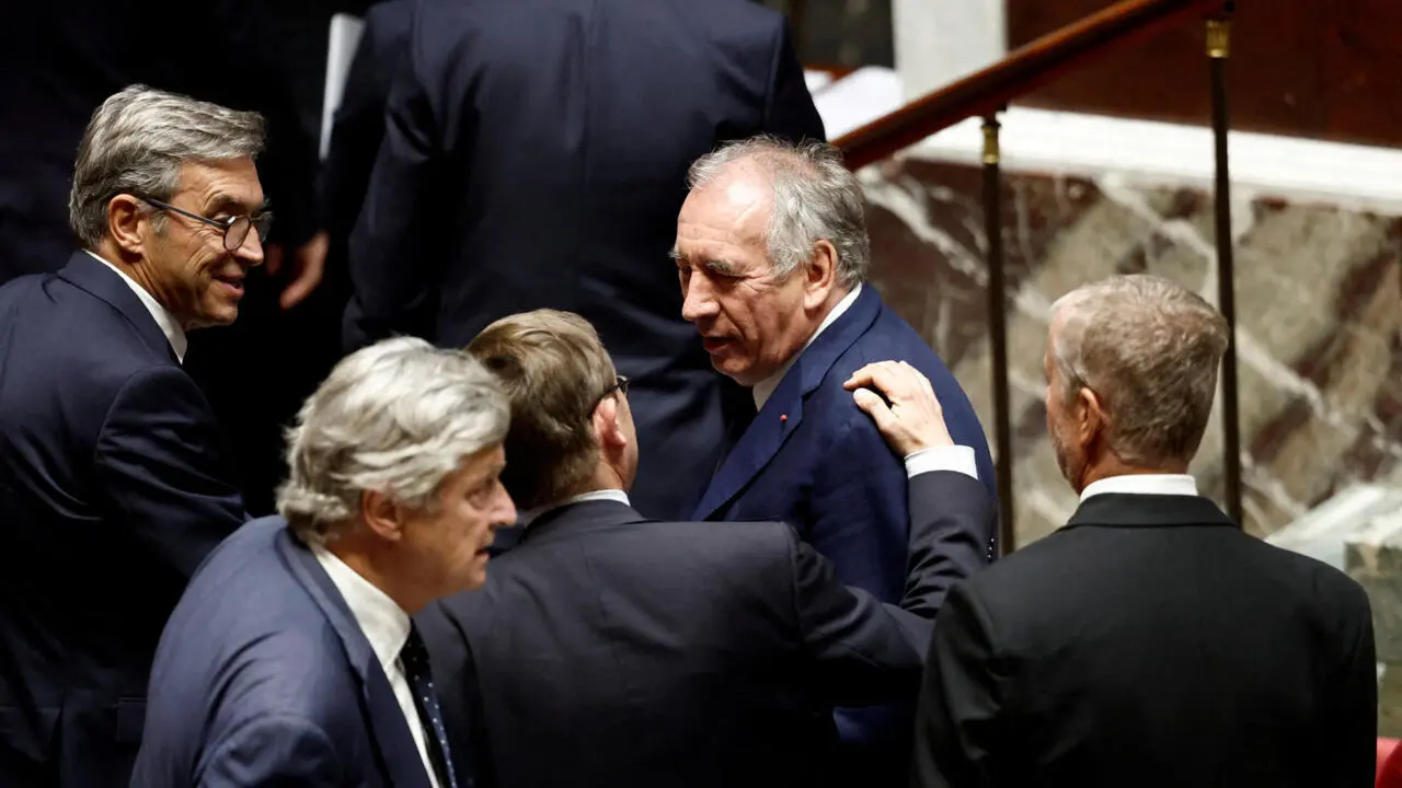 2025-09-08T172500Z-239362344-RC2SNGAZLREP-RTRMADP-3-FRANCE-POLITICS