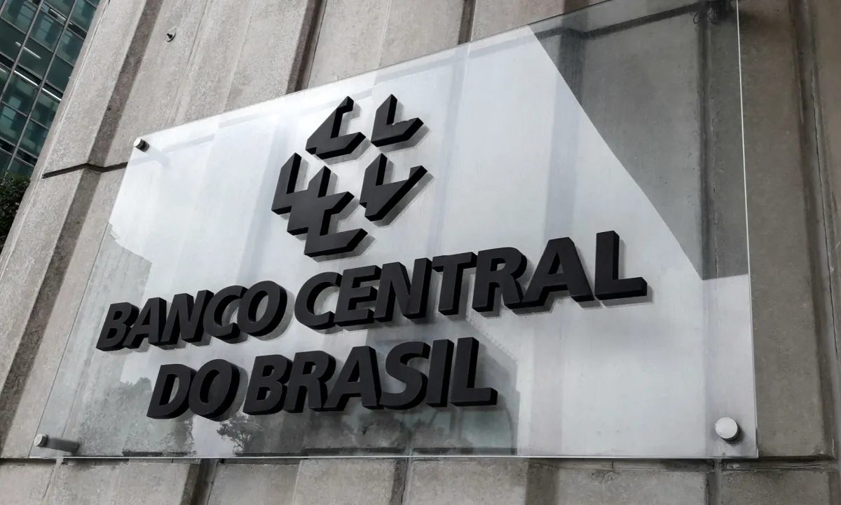 Brazil Central Bank Buys Dollars in Futures First Time in 10 Years