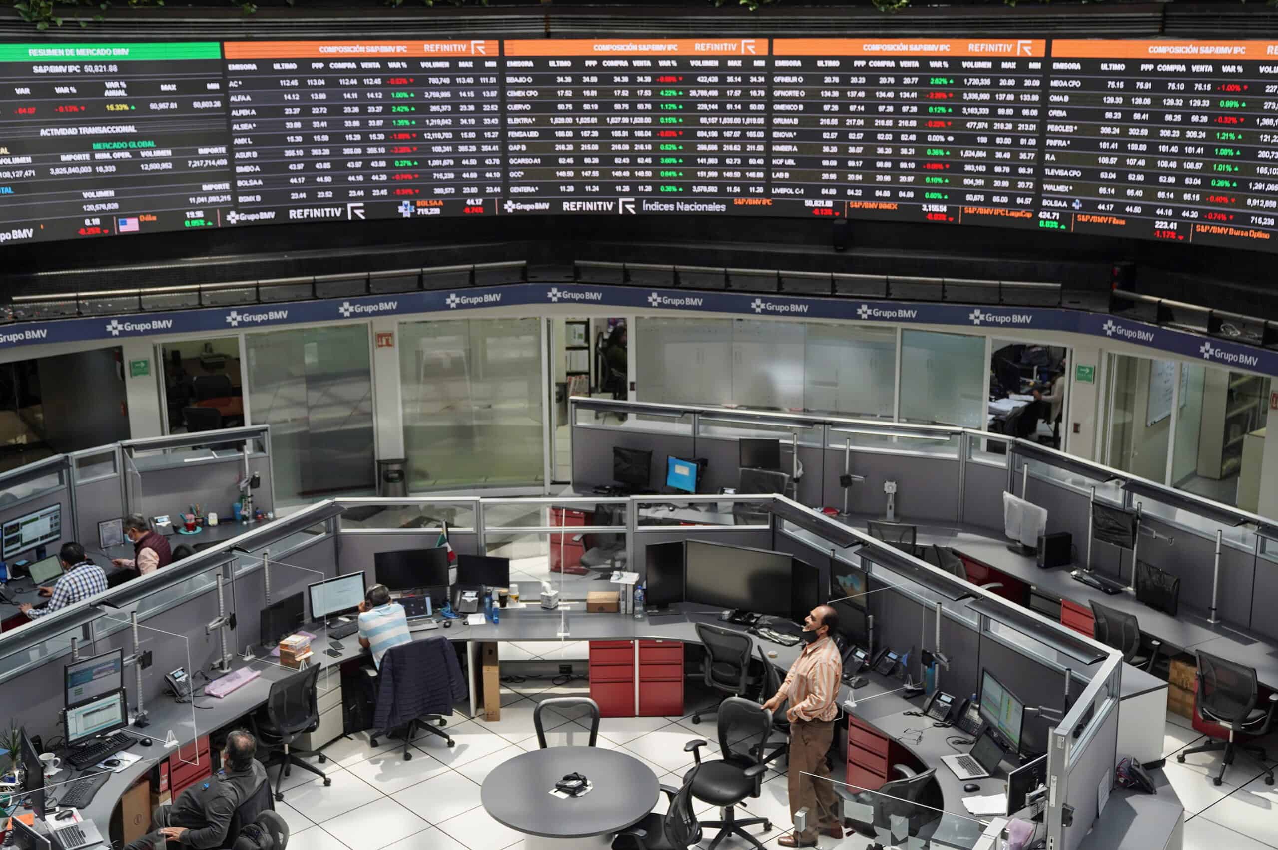 Mexico’s Stock Market Slips a Fifth Day on a Strong Dollar