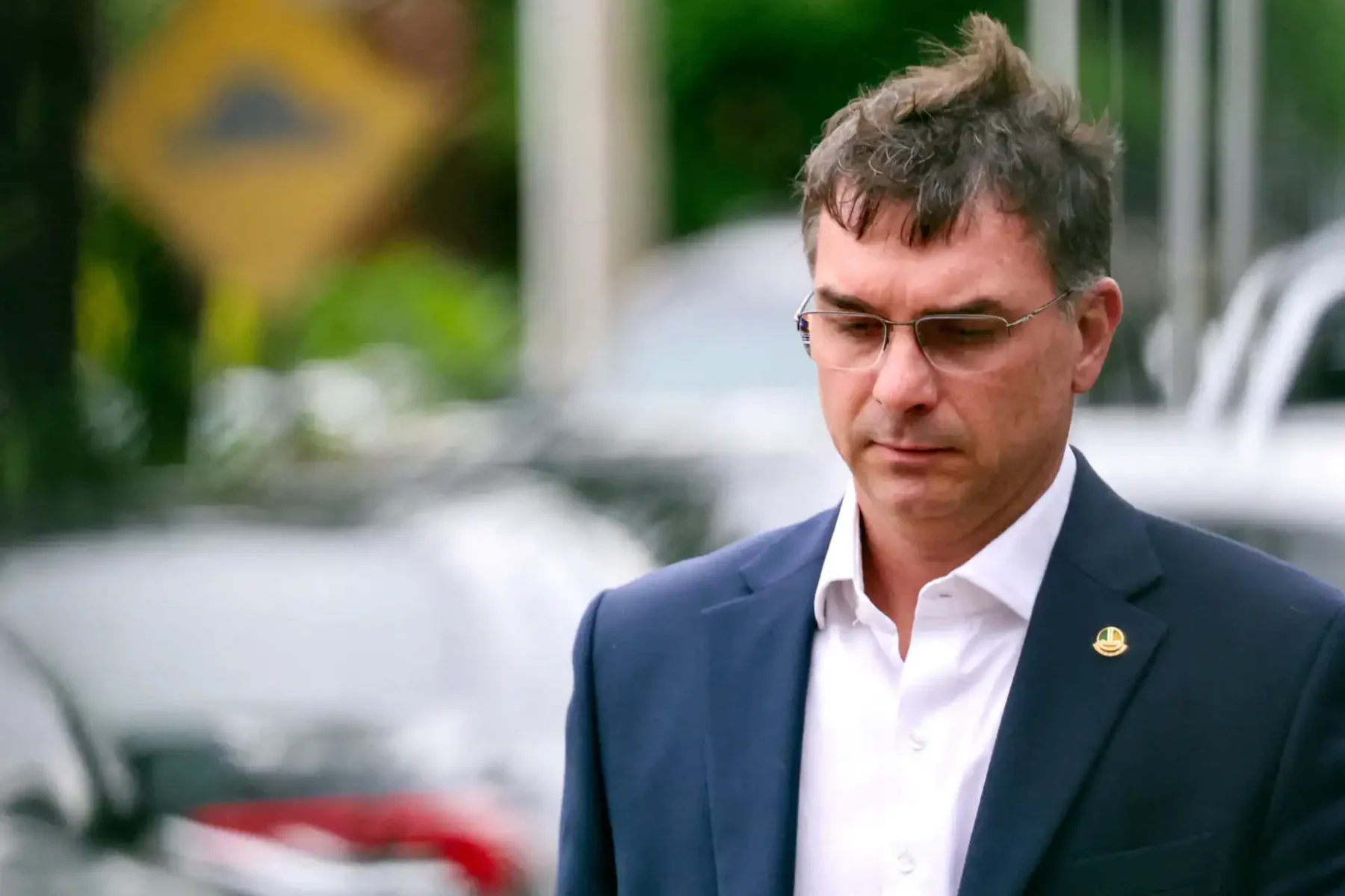 2025-12-05T215248Z_1306485203_RC2O3IARMTQM_RTRMADP_3_BRAZIL-BOLSONARO-1764973188