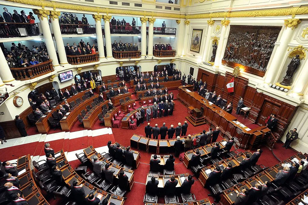 Vista_panorámica_del_Hemiciclo_de_sesiones_del_Congreso_del_Peru