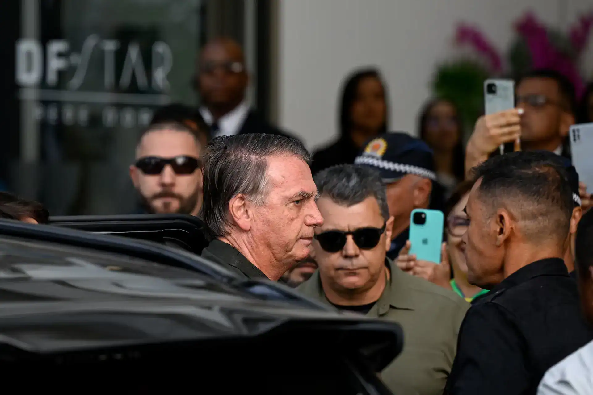 Brazil Prosecutor Backs Bolsonaro House Arrest for First Time