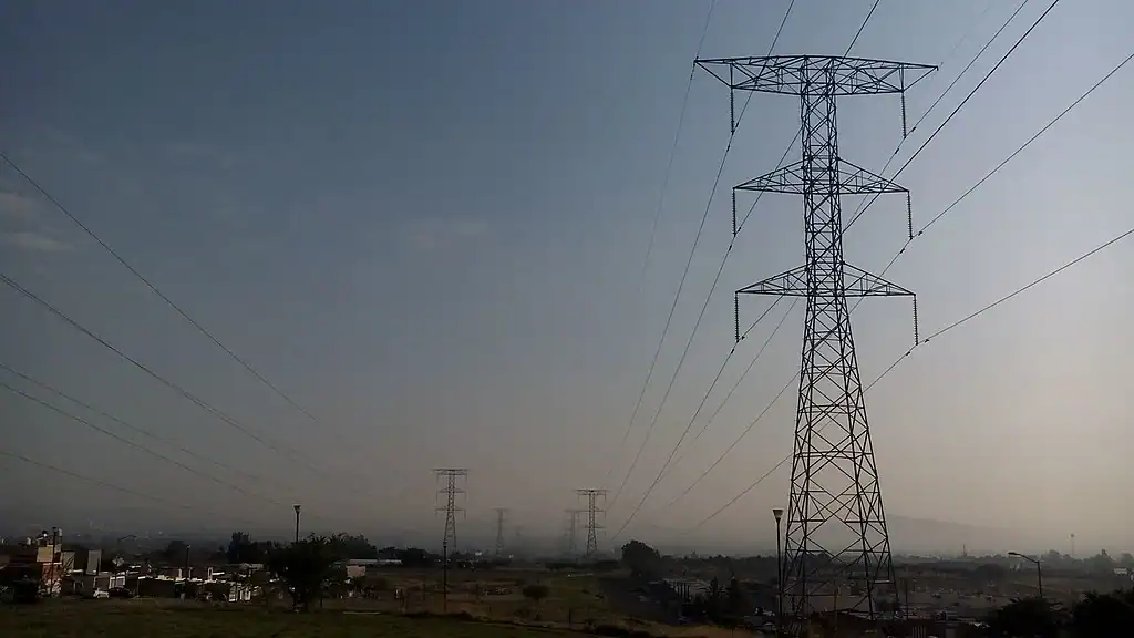 electric-towers-credit-Moises-Alvarez-Dominguez-CC3